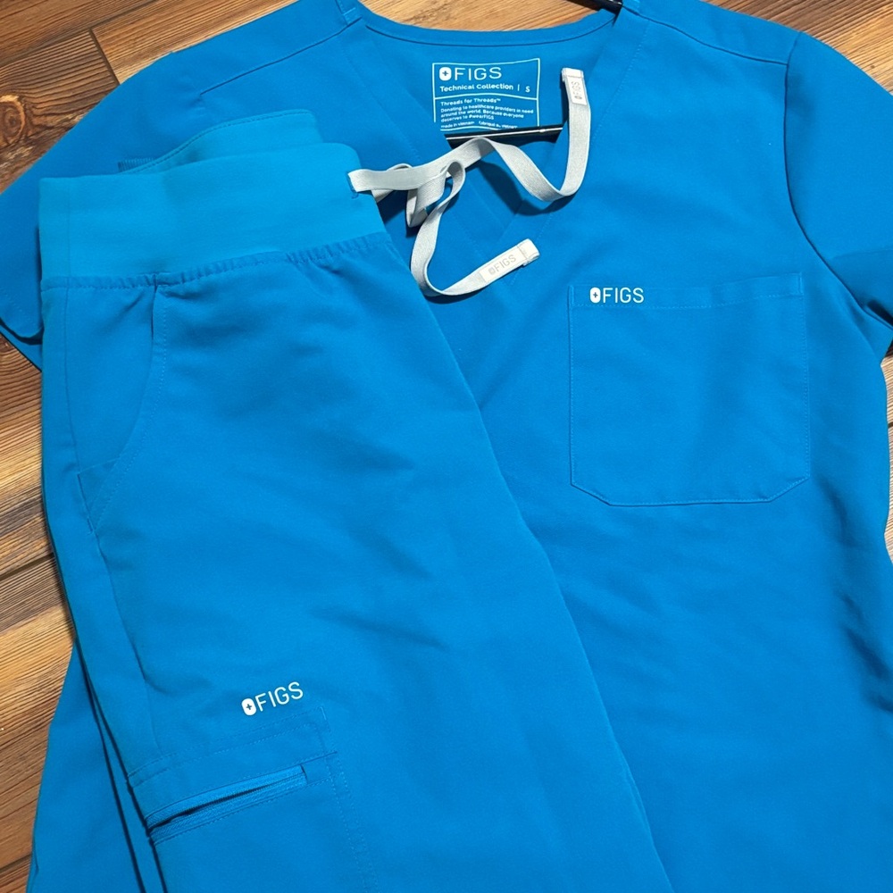 Figs Vibrant Blue Medical Scrubs